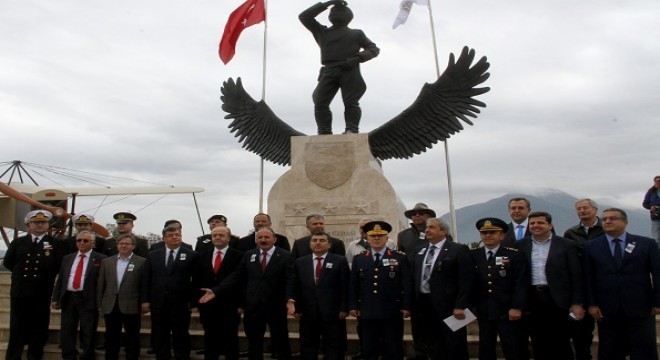 İlk hava şehidi Tayyareci Fethi Bey dualarla anıldı