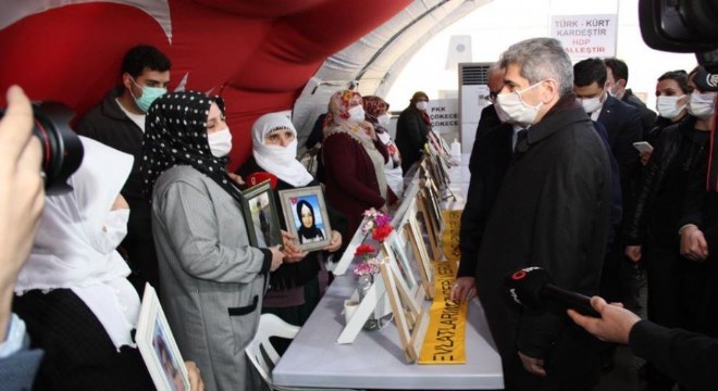 ‘Dünyanın en yürekli anneleri ile beraberiz’