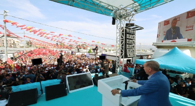 ‘Millete tepeden bakanlardan olmadık’