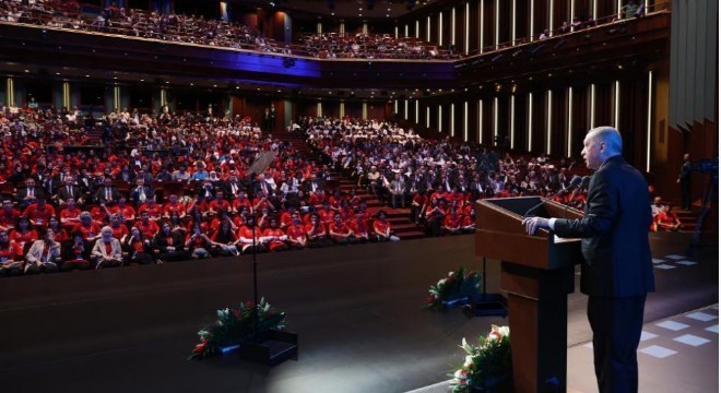 ‘Ülkemize çağ atlatacak eser ve hizmetler veriyoruz’